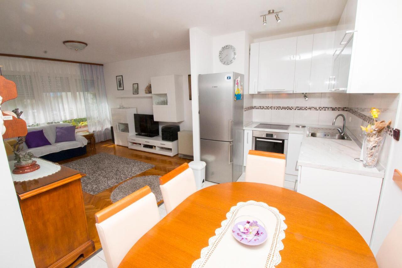 Apartman Seka Оміш Екстер'єр фото